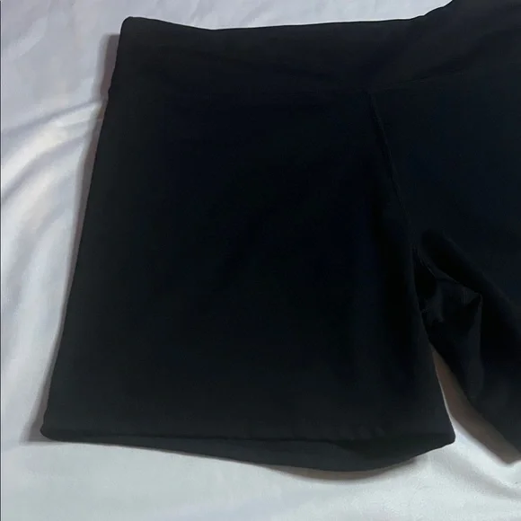 American Eagle The Everything Bike Shorts - Picture 2 of 5